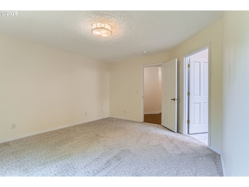 Bedroom, Primary