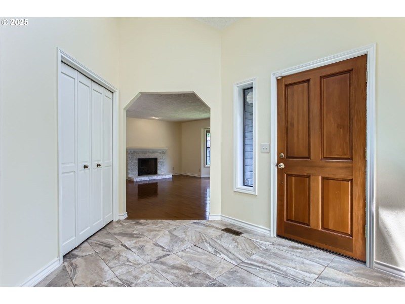 Entrance/Foyer