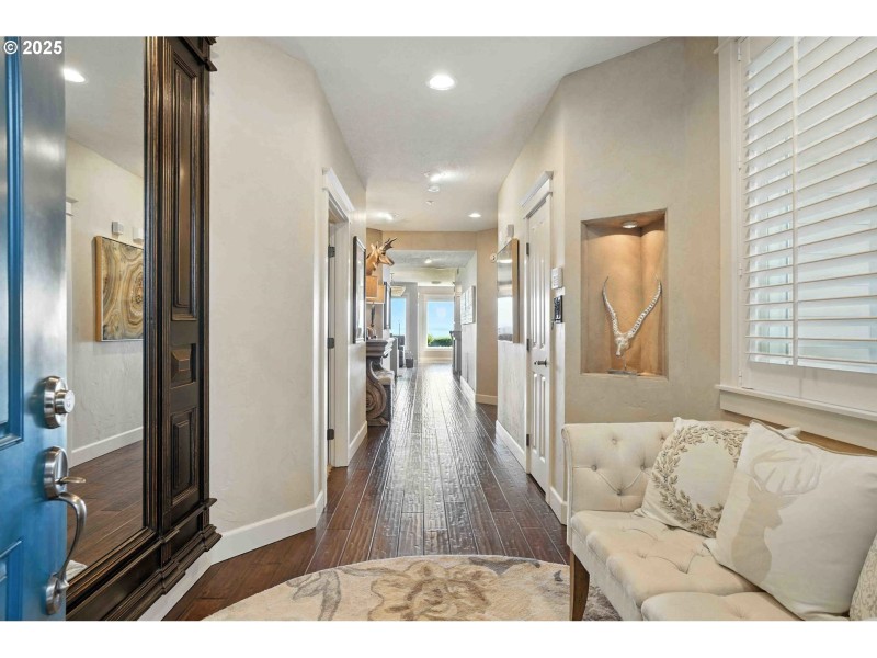 Entrance/Foyer