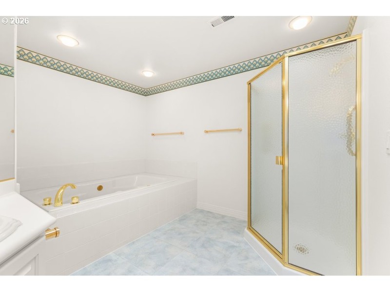 Owner's Suite Bathroom