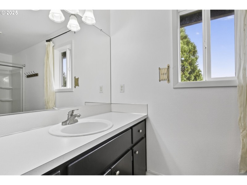Bathroom, Attached