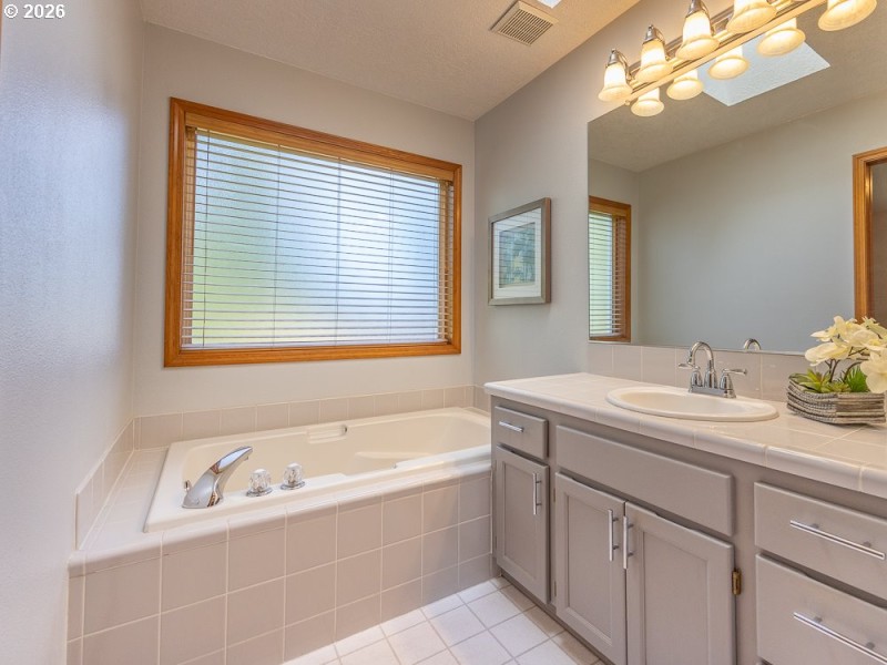 Owner's Suite Bathroom