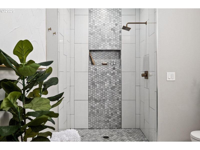 Owner's Suite Bathroom