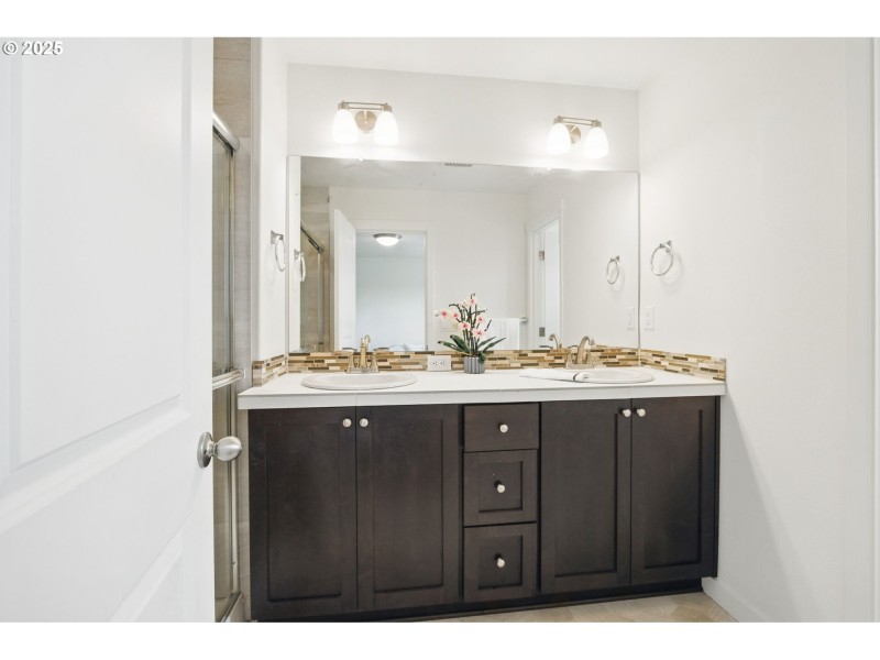 Owner's Suite Bathroom