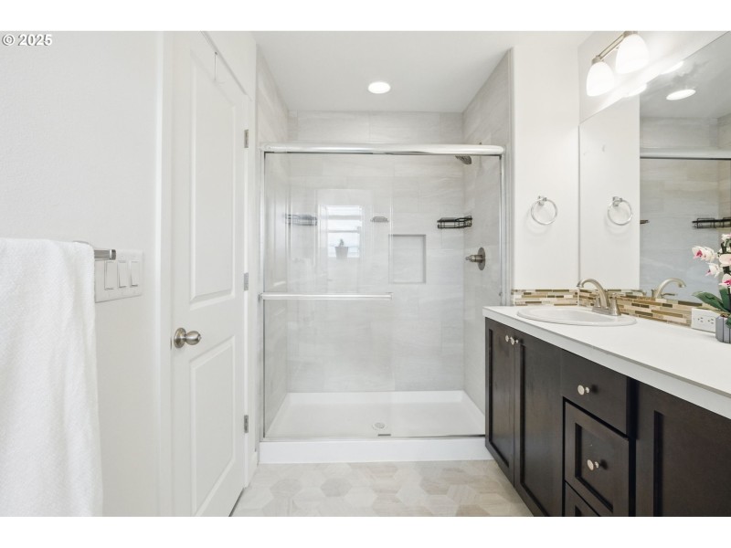 Owner's Suite Bathroom
