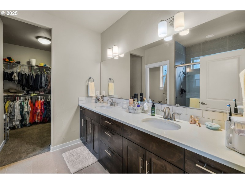 Owner's Suite Bathroom