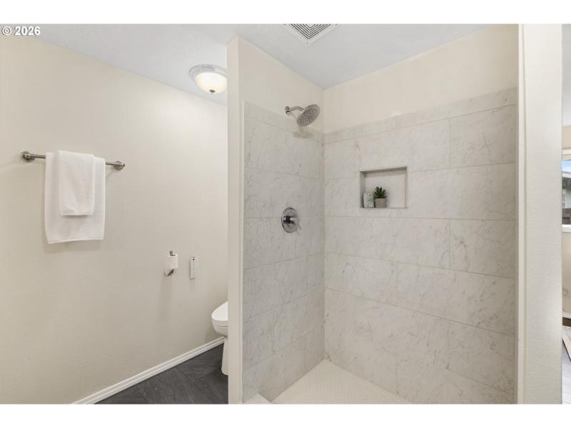 Owner's Suite Bathroom