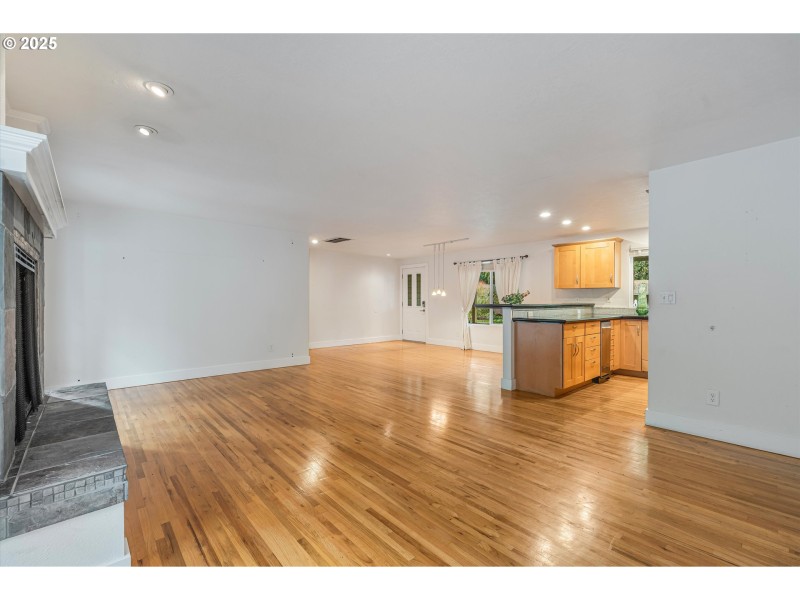 Living Room/Dining Room