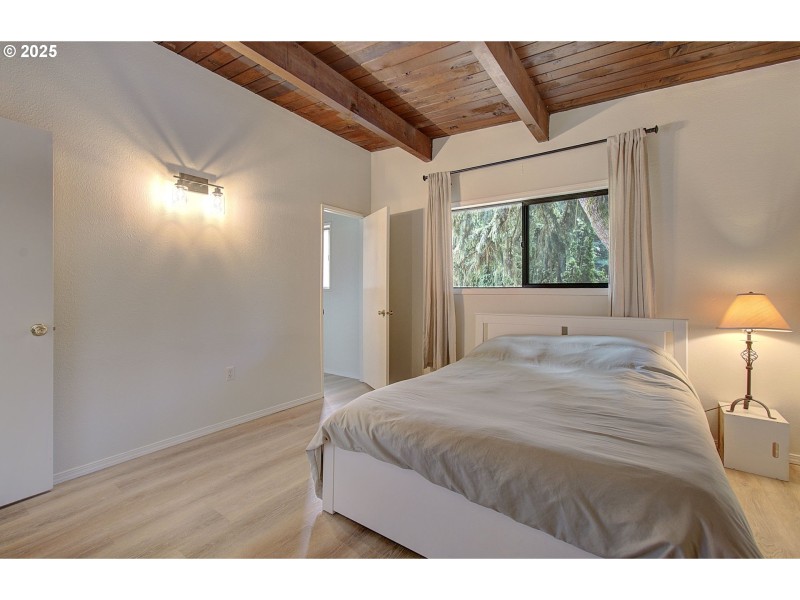 Bedroom, Primary