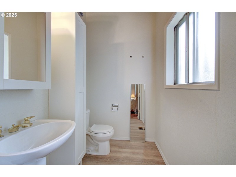 Bathroom, Attached
