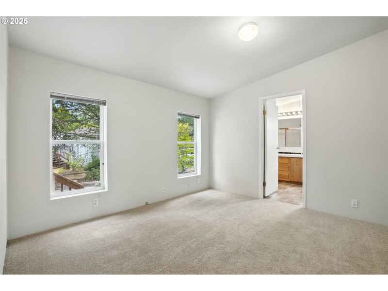 Bedroom, Primary