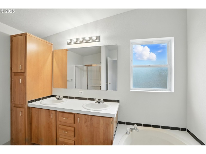 Bathroom, Attached
