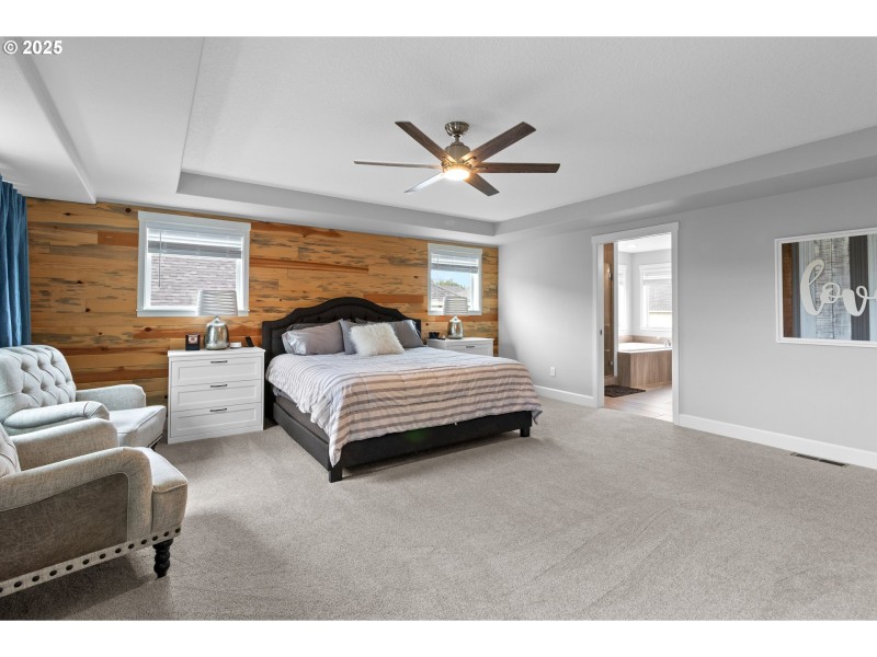 Bedroom, Primary