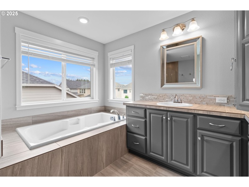 Bathroom, Attached
