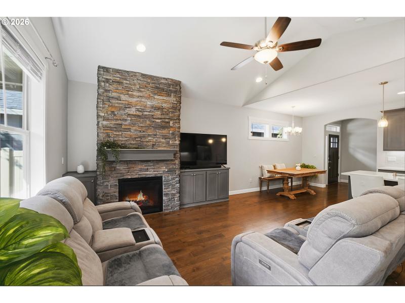 Bedroom, Owner's Suite