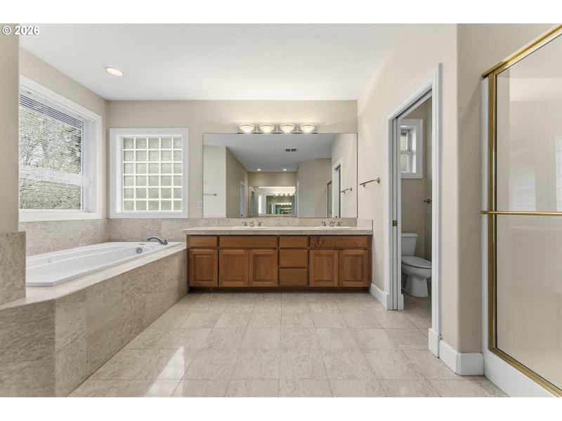 Owner's Suite Bathroom