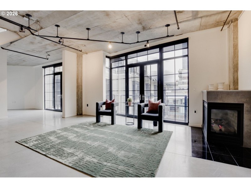 Living Room/Dining Room