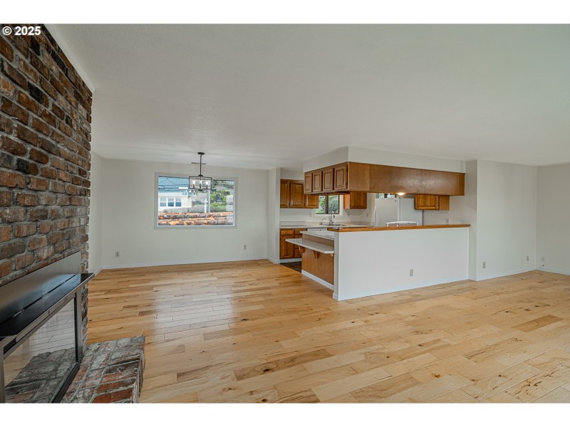 Living Room/Dining Room