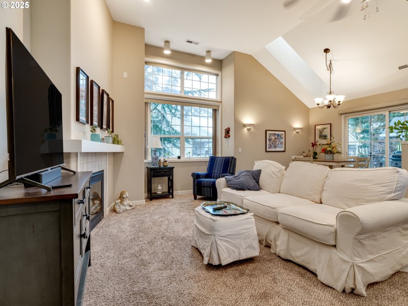 Living Room/Dining Room