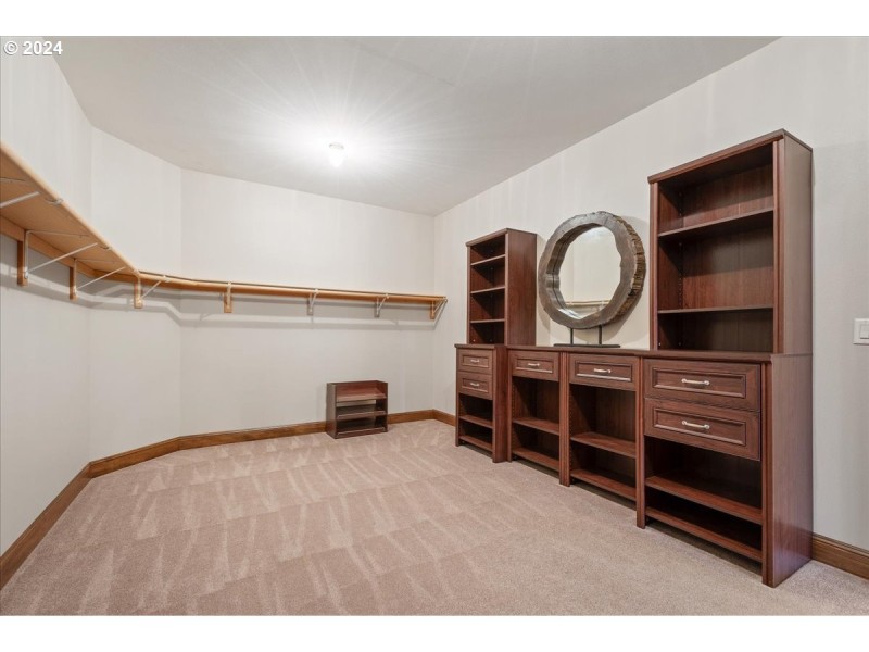 Bedroom, Primary