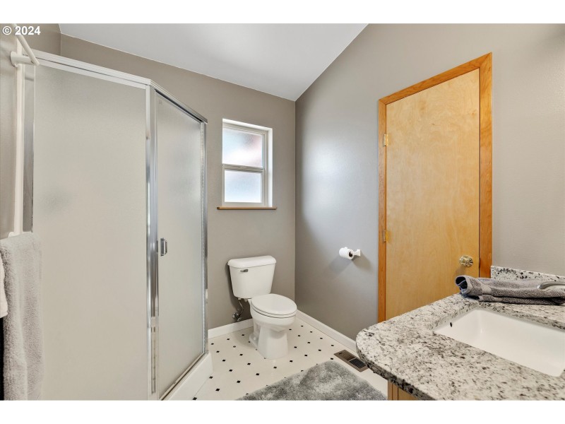 Bathroom, Attached
