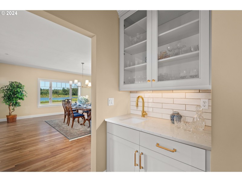Butler's Pantry