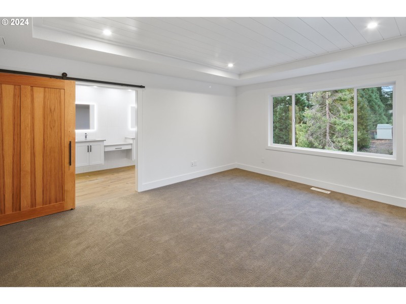 Bedroom, Primary