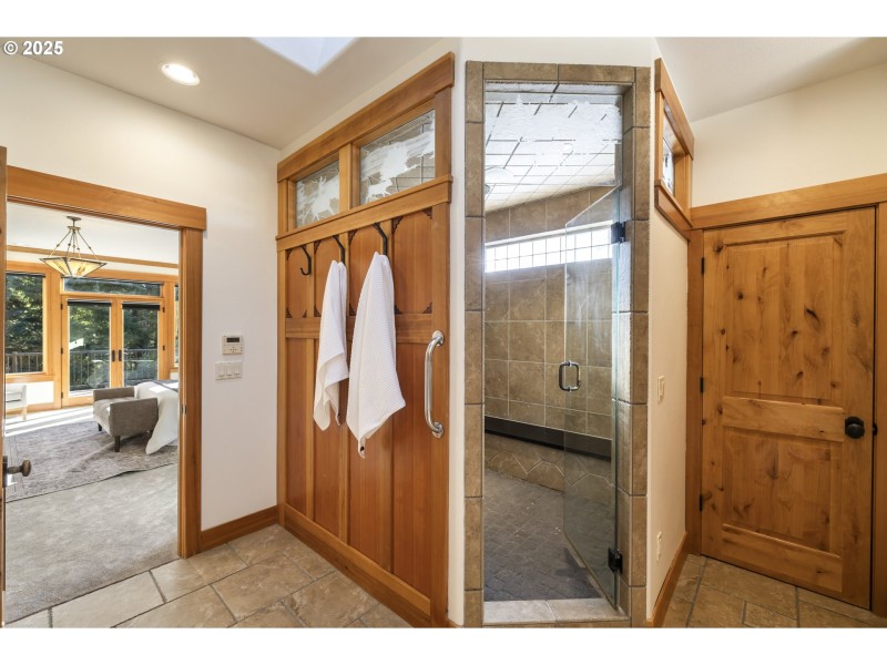 Owner's Suite Bathroom
