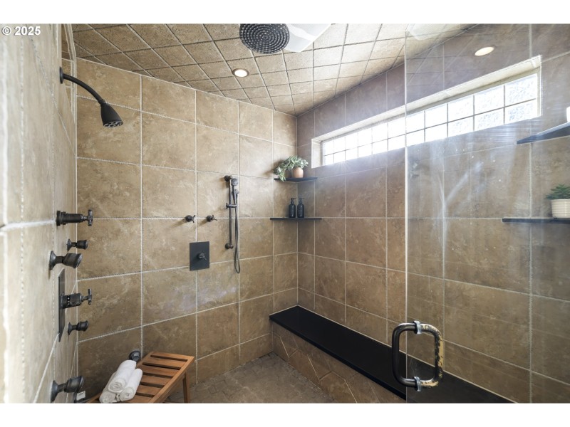 Owner's Suite Bathroom