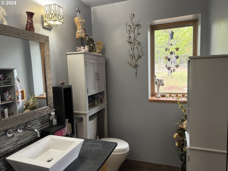 Bathroom, Attached