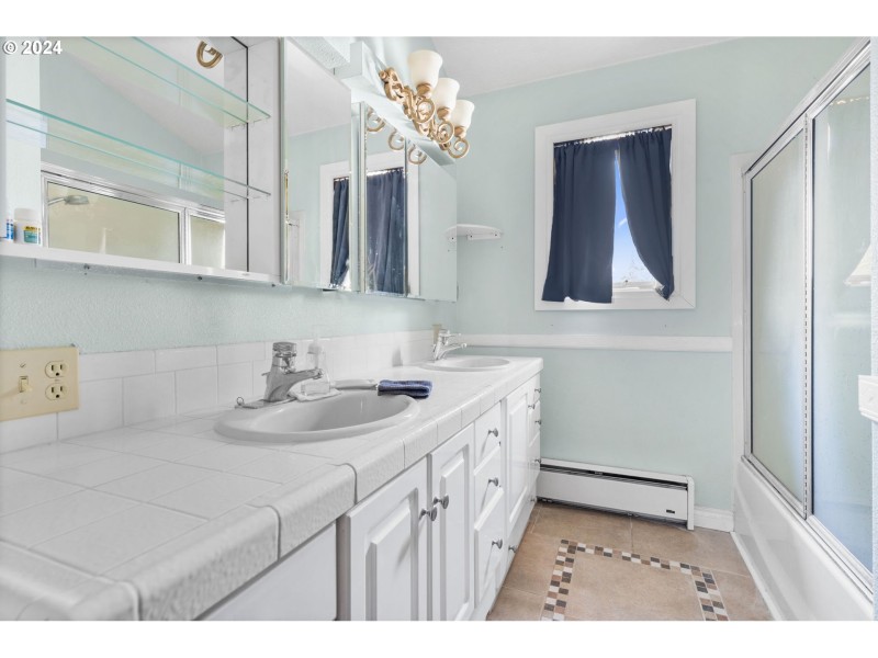 Owner's Suite Bathroom