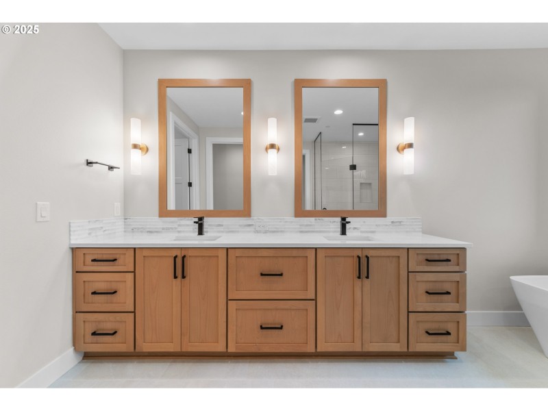 Bathroom, Attached