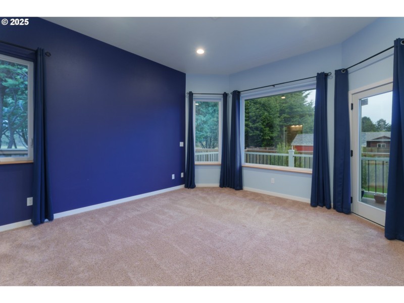 Bedroom, Primary