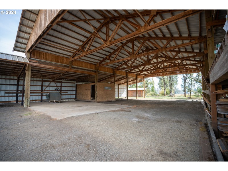 Barn