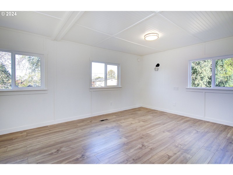 Bedroom, Owner's Suite