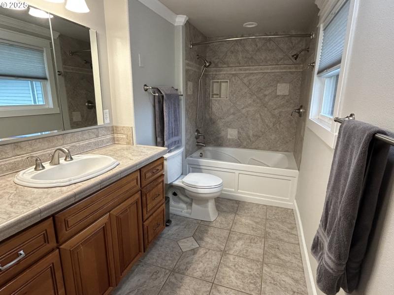 Owner's Suite Bathroom
