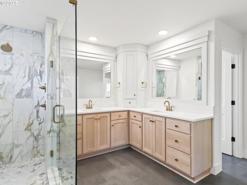 Owner's Suite Bathroom