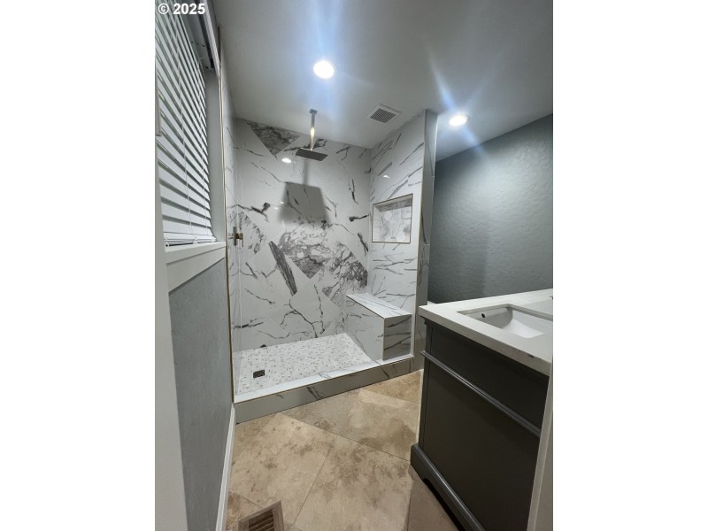 Bathroom, Attached