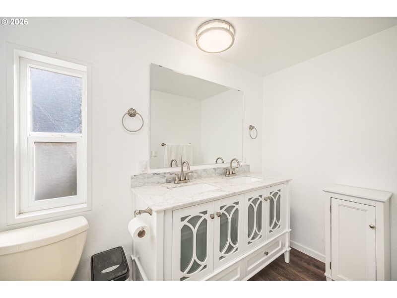 Owner's Suite Bathroom