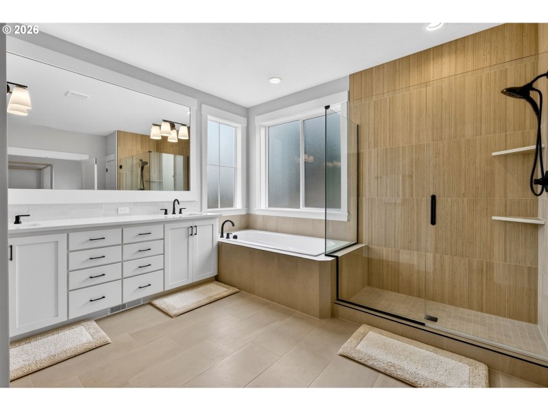 Owner's Suite Bathroom