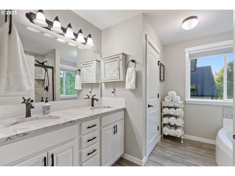 Bathroom, Attached