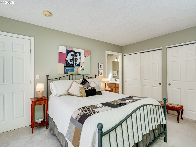 Bedroom, Primary