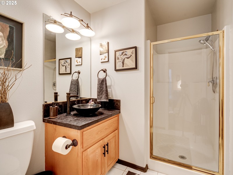 Bathroom, Attached