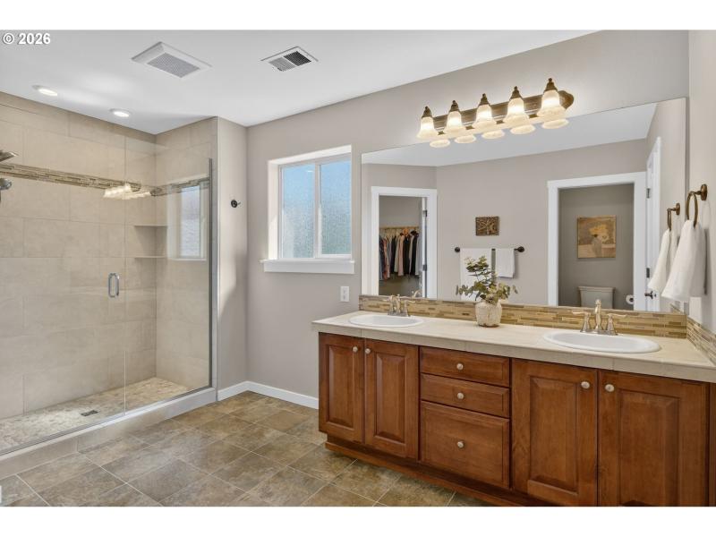 Owner's Suite Bathroom