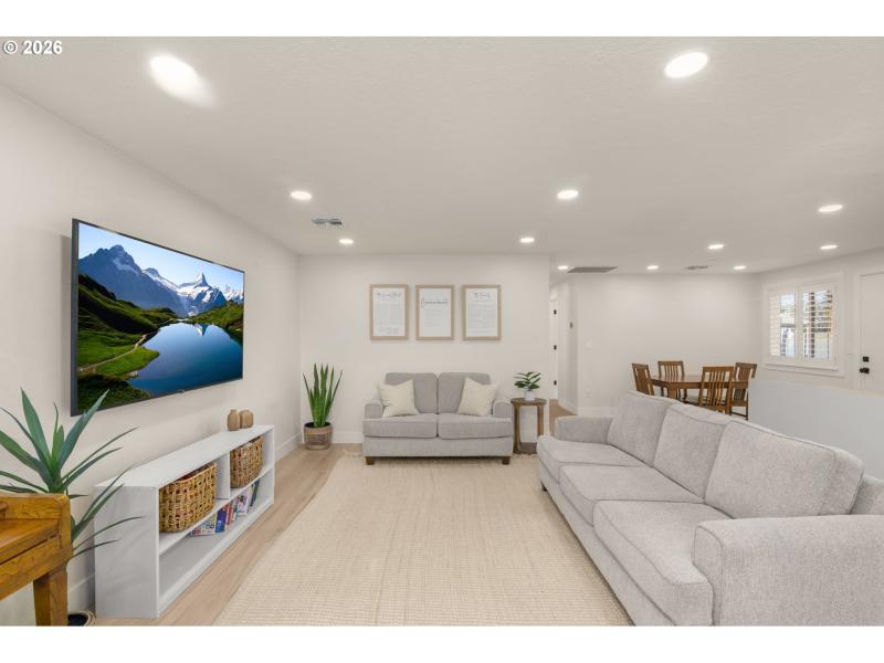 Living Room/Dining Room