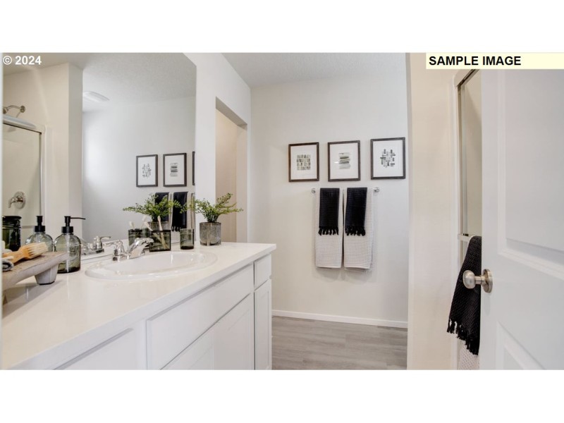 Bathroom, Attached