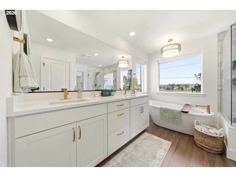Owner's Suite Bathroom