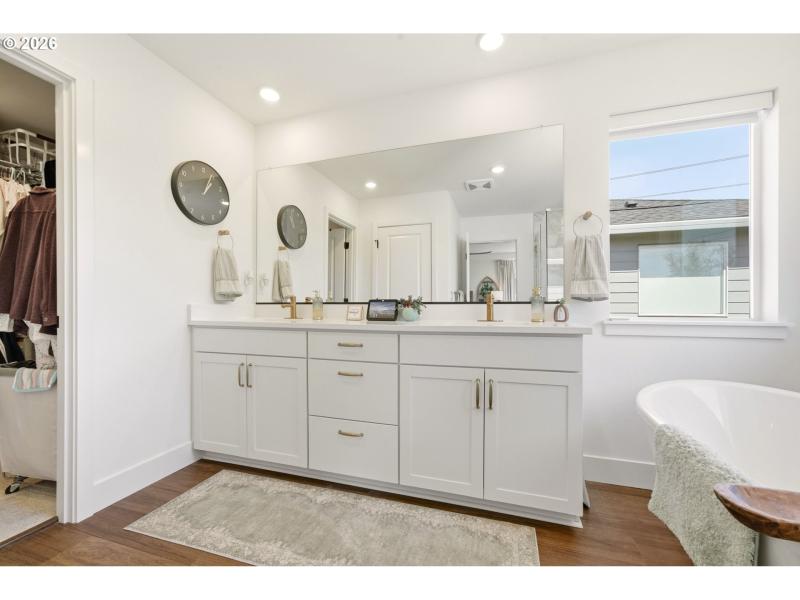 Owner's Suite Bathroom