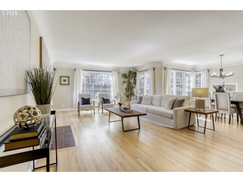 Living Room/Dining Room