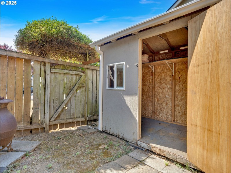 Shed
